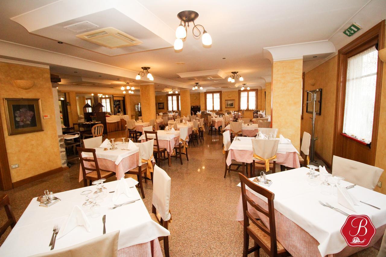 Bed and Breakfast Trattoria Bettola Lonato del Garda Exterior foto